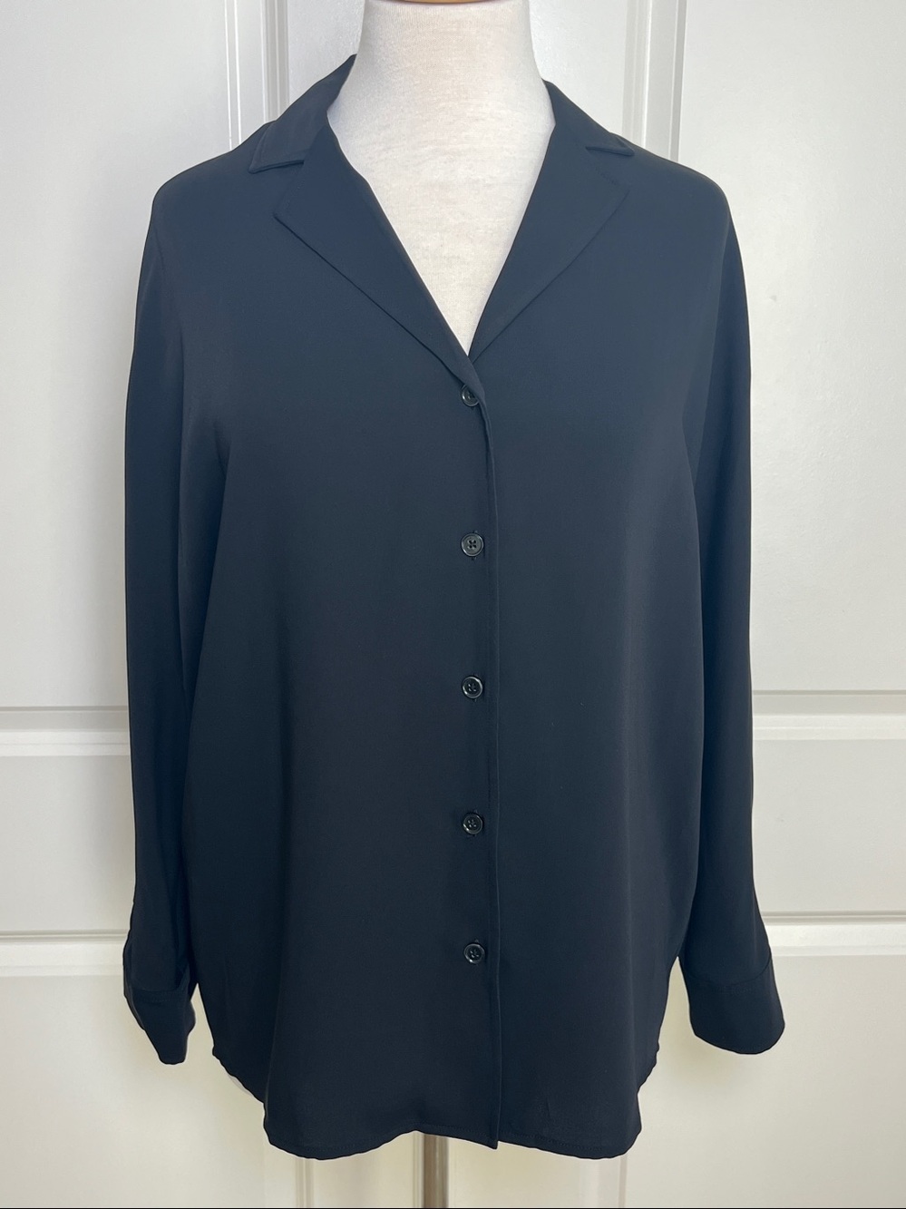 EUC Wilfred Aritzia Black Button Down Shirt Size XS
